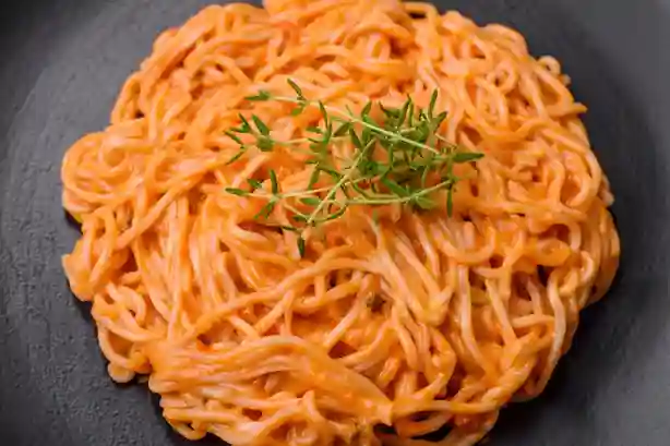 Nudeln mit Tomaten Sahne Soße – Ein cremiges und leckeres Gericht
