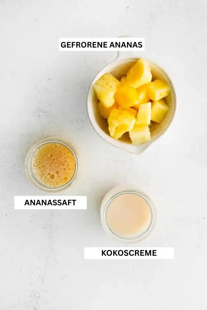 Zutaten für Pina Colada Rezept ohne Alkohol – gefrorene Ananas, Ananassaft und Kokoscreme