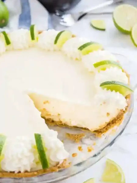 No Bake Key Lime Pie mit Limetten und Sahne – cremige Limettentarte ohne Backen