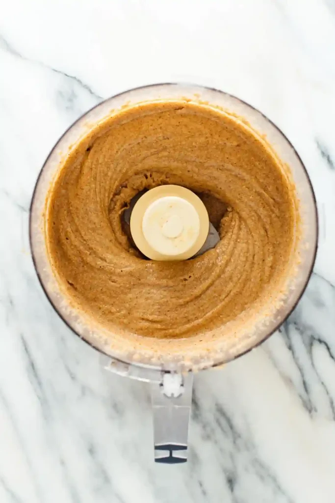 Cremiges Mandelmus im Mixer – Mandelmus selbst gemacht mit gerösteten Mandeln