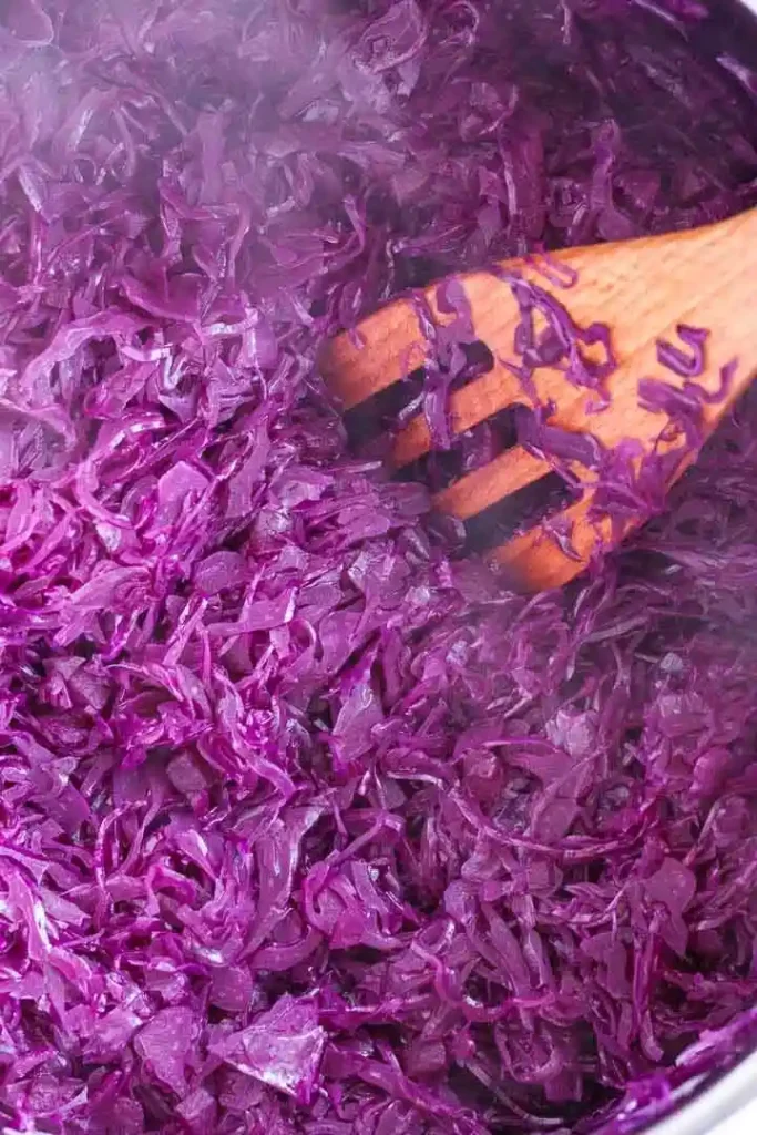 Rotkohl selber machen wie bei Oma – Frisch im Topf gekocht