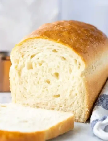 Frisch gebackenes Weißbrot – fluffig und saftig, ideal zum weißbrot selber backen mit trockenhefe