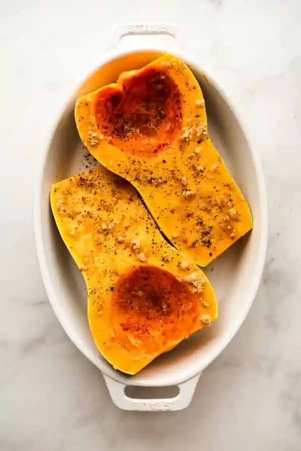Gewürzter Butternut Kürbis im Ofen – Rezept mit Schale