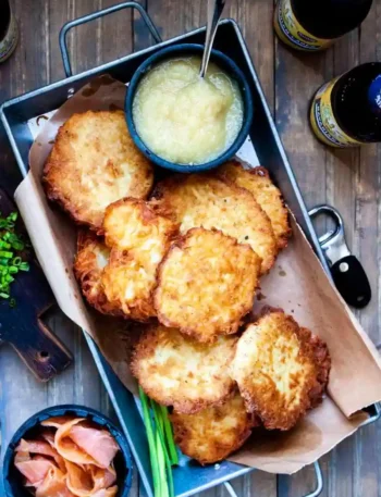 Knusprige Kartoffelpuffer wie bei Oma mit Apfelmus – traditionelles Reibekuchen Rezept