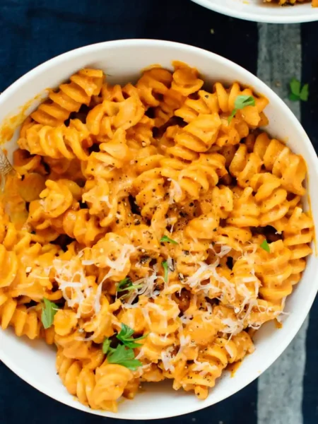 Cremige Pasta mit Kürbis Sauce – schnell gemacht und voller Geschmack