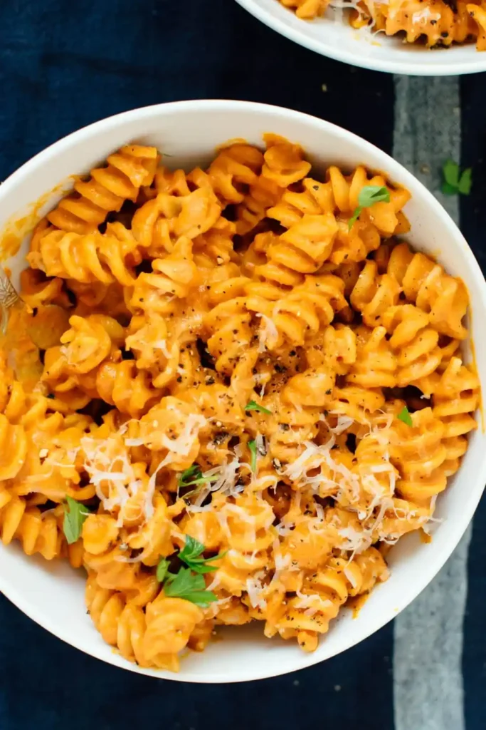 Cremige Pasta mit Kürbis Sauce – schnell gemacht und voller Geschmack