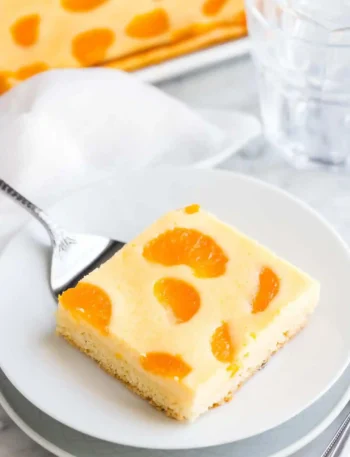 Weltbester Käsekuchen mit Mandarinen vom Blech – saftiger Mandarinen Käsekuchen mit Vanillepudding