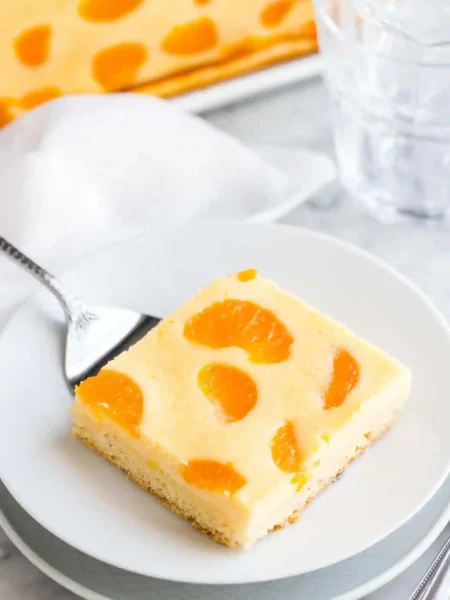 Weltbester Käsekuchen mit Mandarinen vom Blech – saftiger Mandarinen Käsekuchen mit Vanillepudding