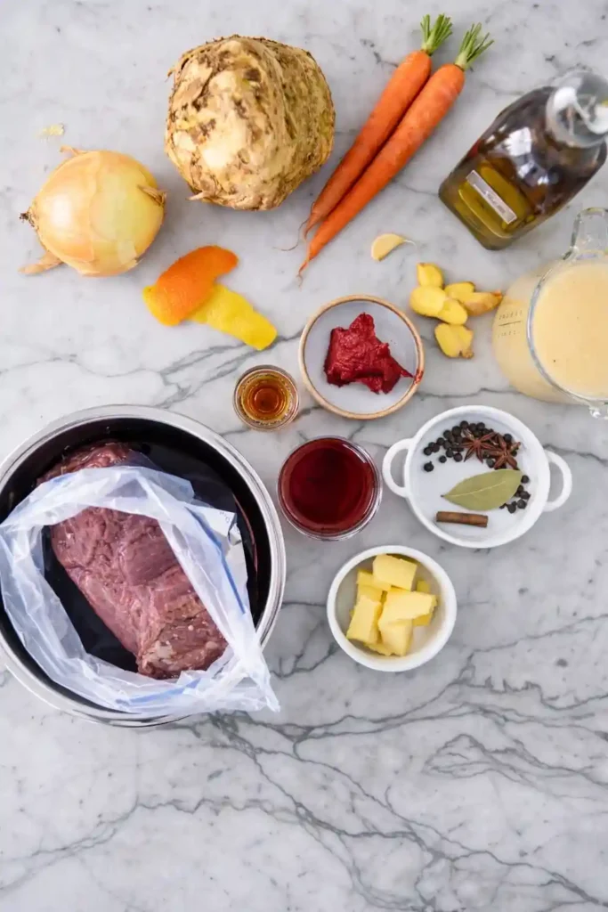 Bayrisch Böfflamott Rezept – Boeuf a la Mode Original Zutaten mit Rinderbraten, Rotwein, Gemüse und Gewürzen