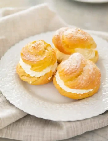 Original Windbeutel Rezept mit Füllung – klassische Brandteig Windbeutel wie vom Bäcker mit Sahne