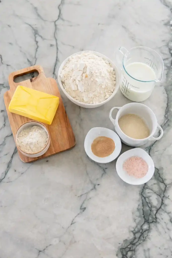 Plunderteig Rezept – Zutaten für Plunderteig selber machen mit Mehl, Butter, Milch, Hefe, Zucker und Salz