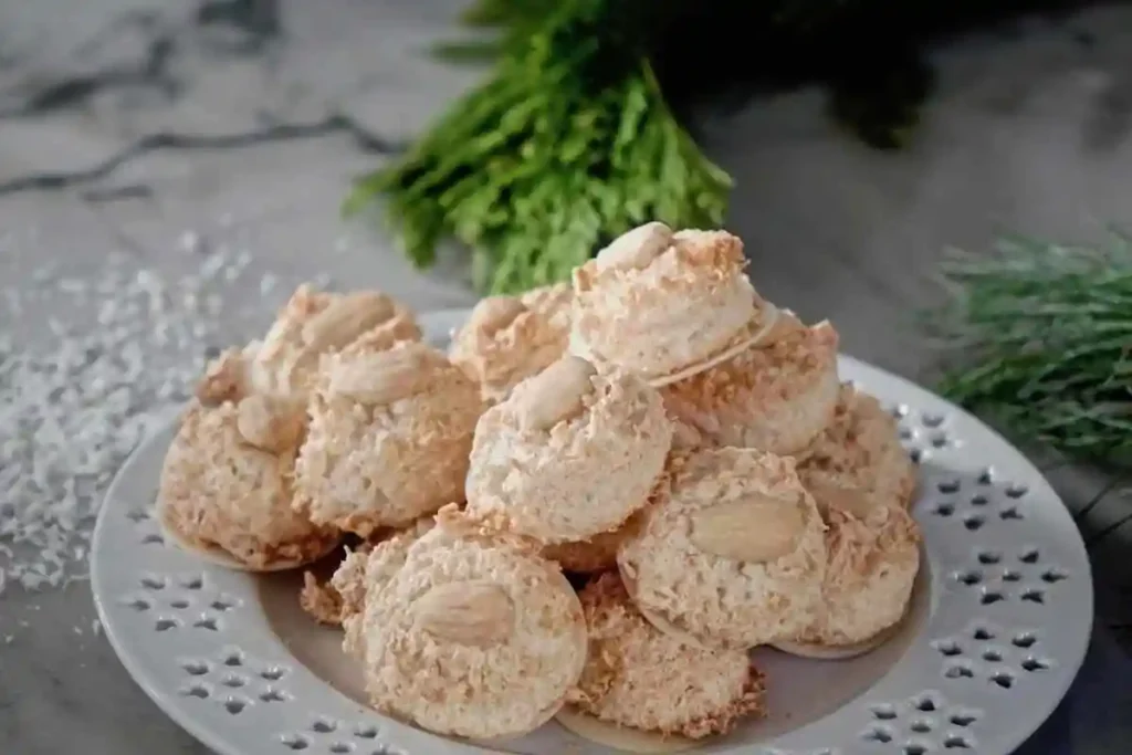 Saftige Kokosmakronen mit Oblaten wie vom Bäcker – klassisches Kokosmakronen Rezept mit Mandel