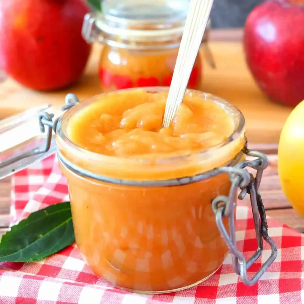 Apfelmus im Glas – Omas Apfelmus Rezept einfach selber machen