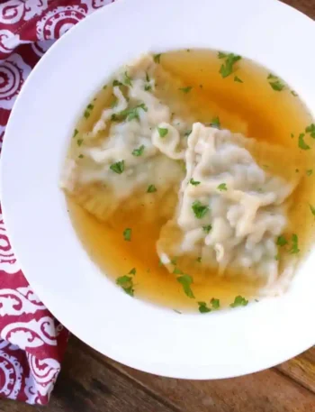 Original schwäbische Maultaschen in Brühe – Omas Maultaschen Rezept mit selbstgemachten Maultaschen