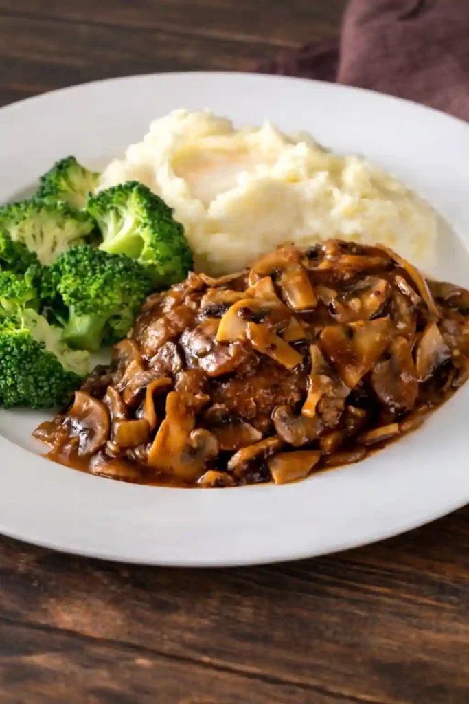 Pilzsoße mit Champignons zu Fleisch, Kartoffelpüree und Brokkoli – Pilzsoße Rezept wie im Restaurant