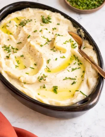 Cremiges Selleriepüree Rezept ohne Kartoffeln mit Butter und Schnittlauch als Beilage