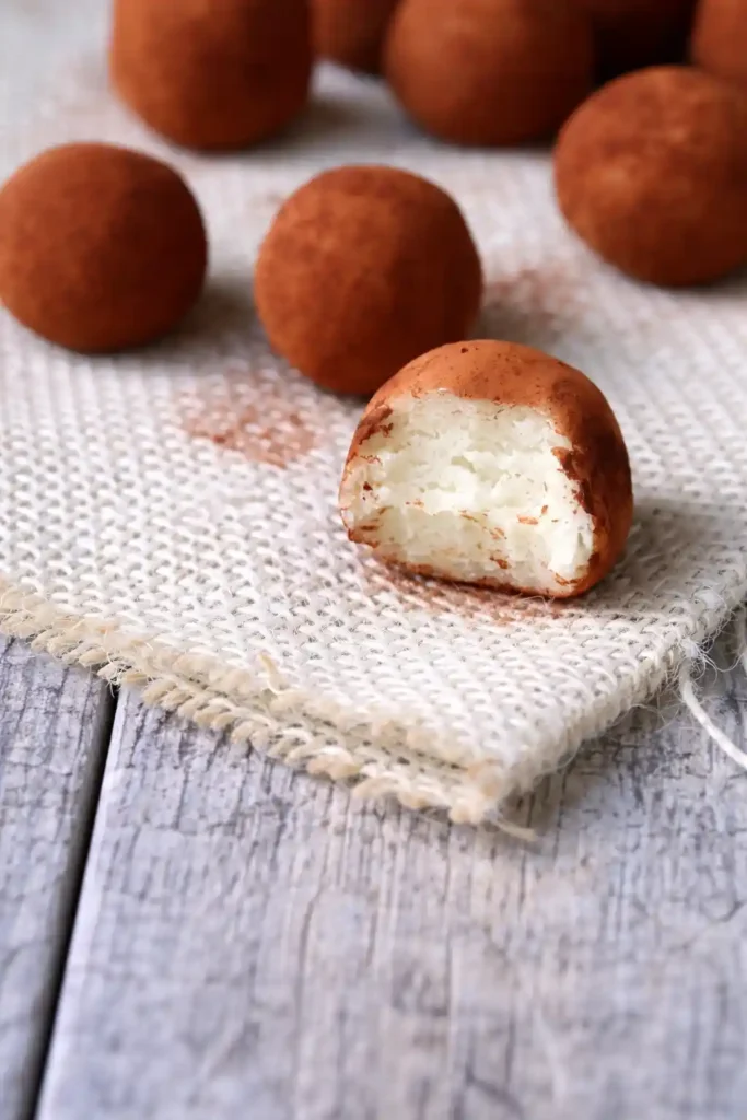 Marzipankartoffeln selber machen aus Mandeln – klassisches Marzipankartoffeln Rezept mit weicher Füllung