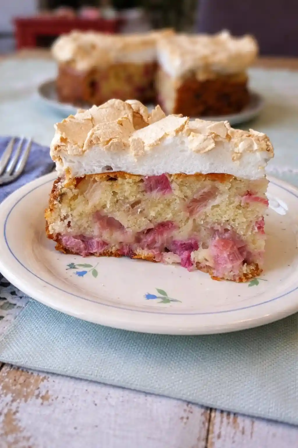 Omas Rhabarberkuchen mit Baiser und Rührteig – Klassisches Rezept