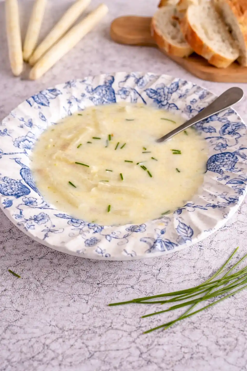 Omas Spargelsuppe mit Ei – einfaches klassisches Rezept