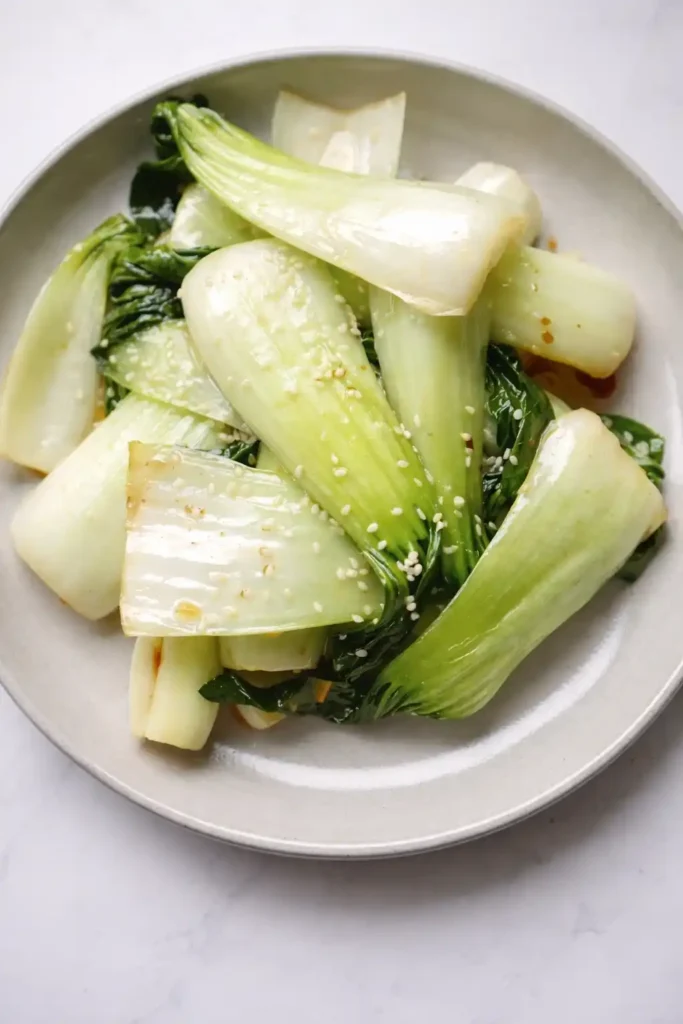 Pak Choi Rezept einfach gebraten in der Pfanne, knackiger Pak Choi mit Sesam und Sojasauce