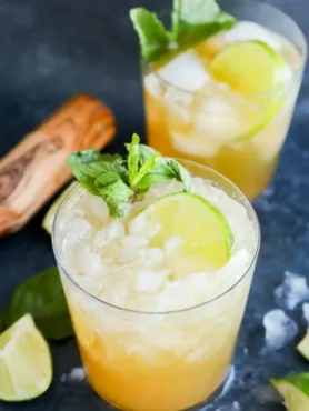 Ipanema Cocktail alkoholfrei mit Limette, Maracujasaft, Ginger Ale, Crushed Ice und frischer Minze