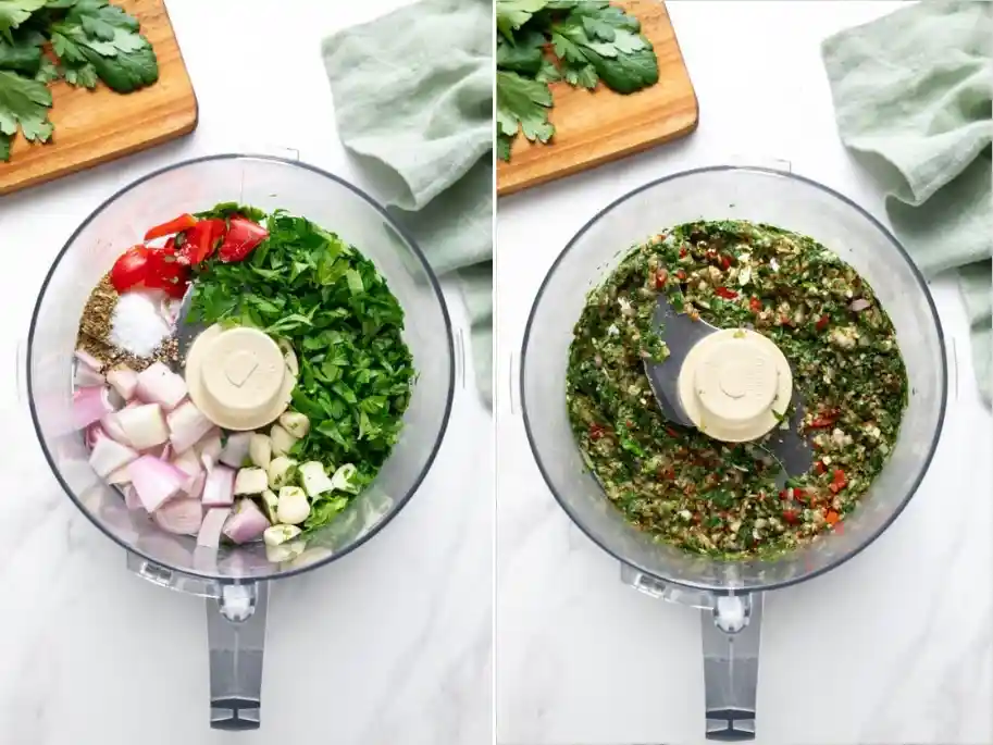 Chimichurri-Sauce im Mixer zubereiten mit Petersilie, Knoblauch, Schalotte, Chili und Gewürzen